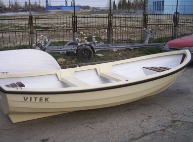 Dinghy VITEK 435
